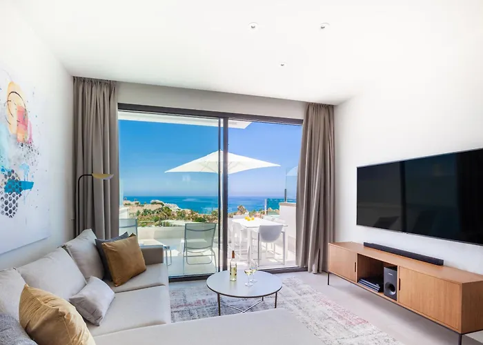 Seaview With Private Pool 3* フエンヒロラ