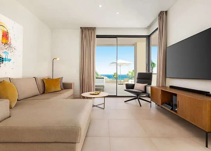 Seaview With Private Pool 3* フエンヒロラ