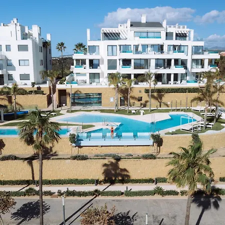 Apartahotel Santa Barbara Residences By Idiliq Fuengirola