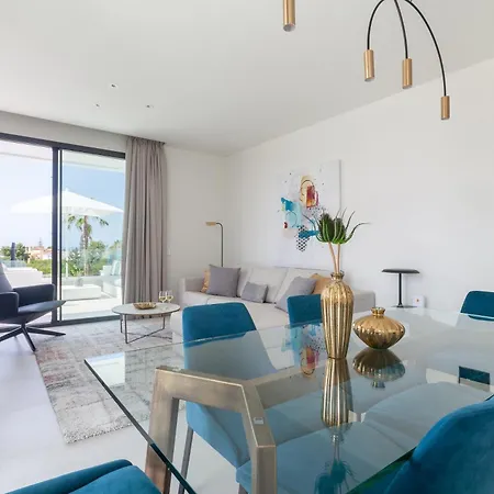 Apartahotel Santa Barbara Residences By Idiliq