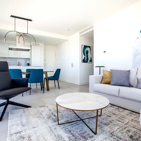 Apartahotel Santa Barbara Residences By Idiliq