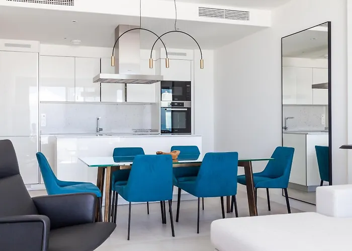 Seaview With Private Pool Hotel apartamentowy