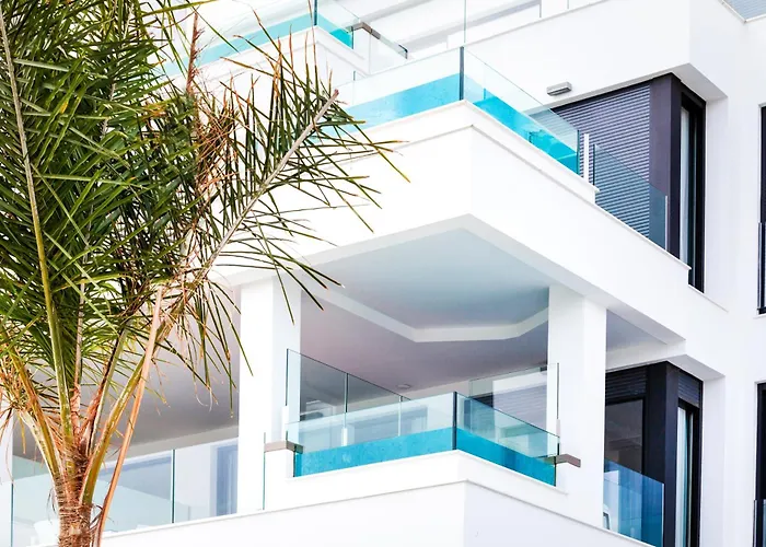 Seaview With Private Pool Hotel apartamentowy 3*