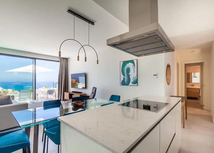 Seaview With Private Pool Aparthotel Fuengirola