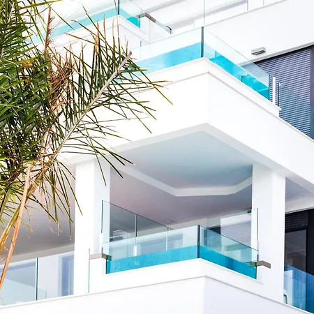 Seaview With Private Pool Apart Otel *